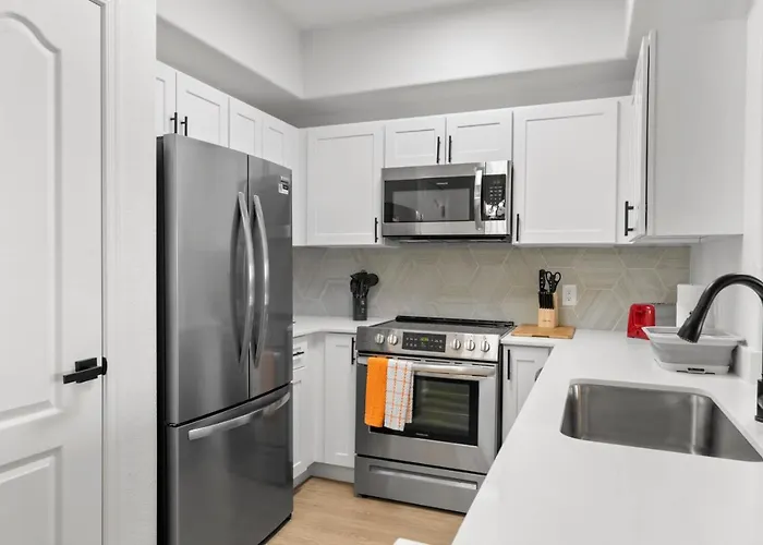 Cozysuites At * Chandler
