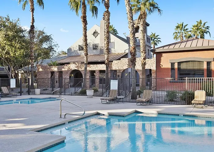 Cozysuites At Chandler