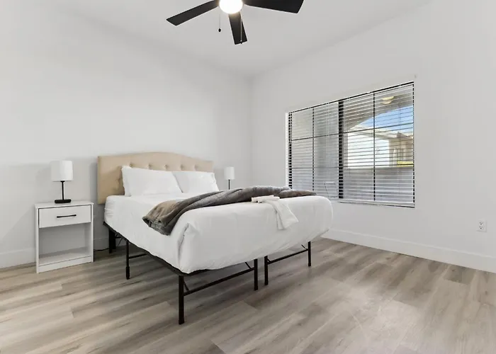 Apartment Cozysuites At *