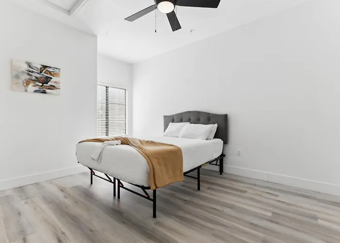 Apartment Cozysuites At Chandler