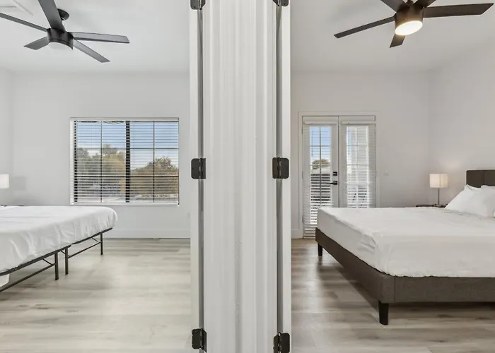 Cozysuites At * Chandler