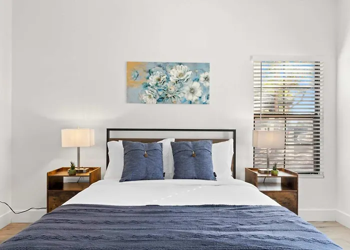 Apartment Cozysuites At *