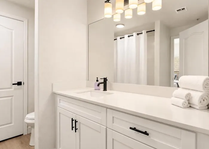 Cozysuites At Chandler